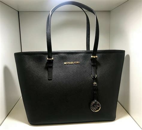 sac a main cuir noir michael kors|Michael Kors sacs.